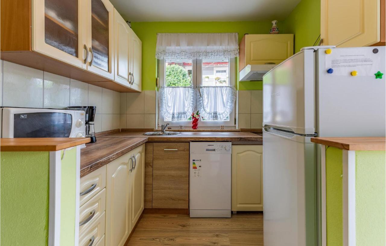 Nice Apartment In Premantura With Wifi Eksteriør billede